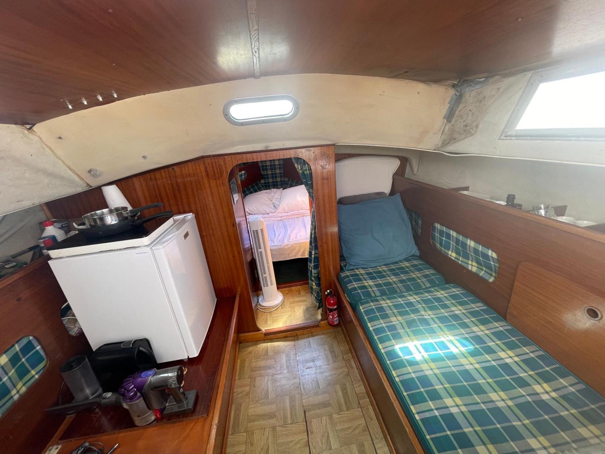 Yacht Galarne Botel